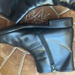 PRADA | Men’s Size 10 Black Leather Boots
